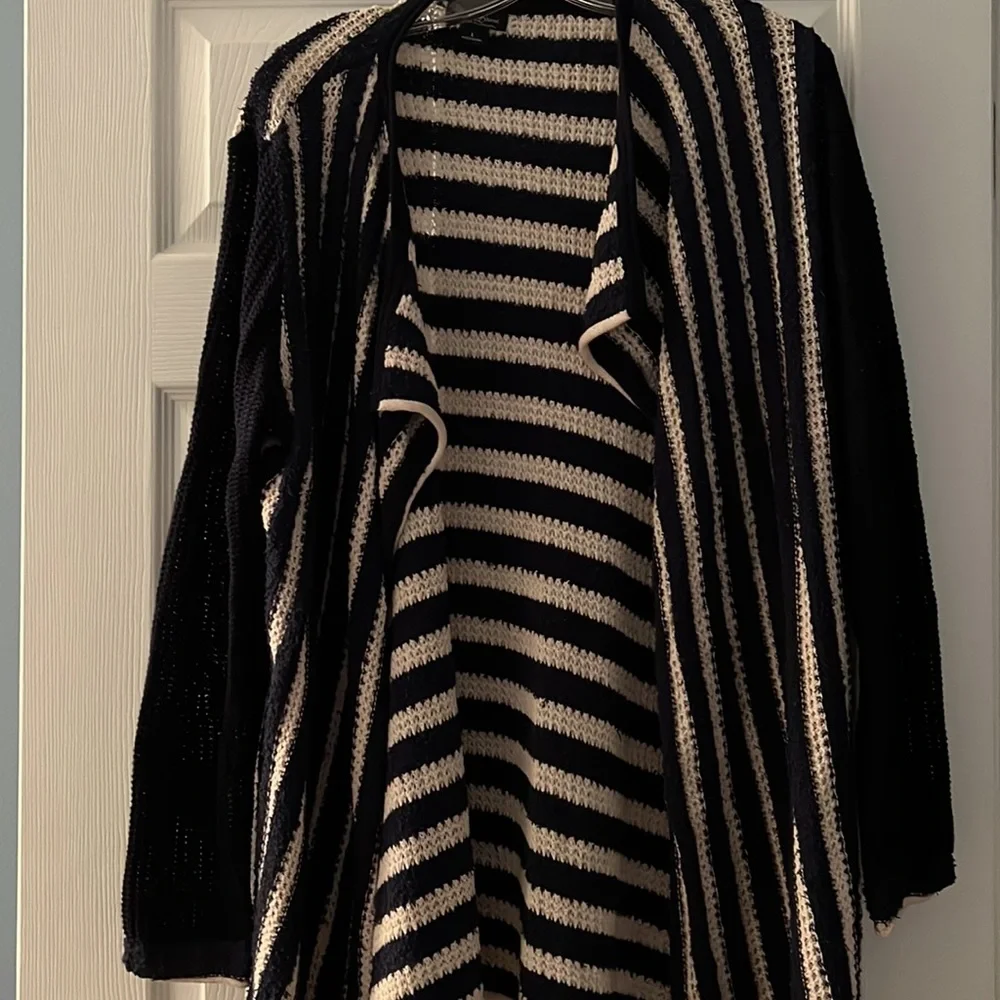 Lucky Brand cardigan - Picture 2 of 2
